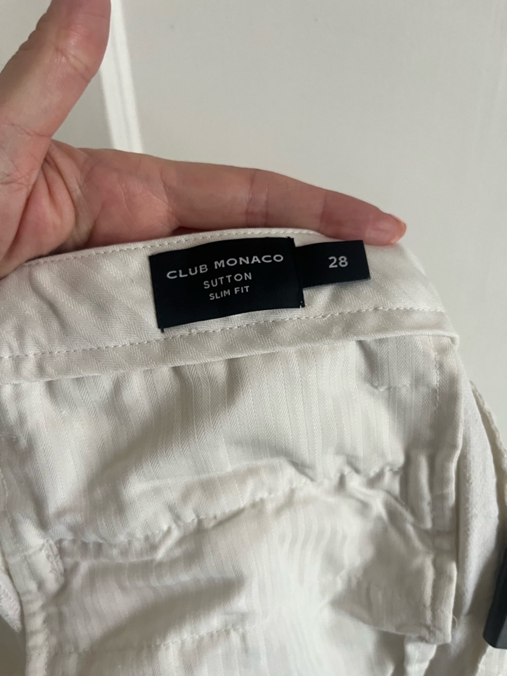 Club Monaco - Picture 3 of 7